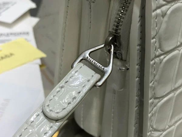 Balenciaga Model: LG-10702 - Image 4