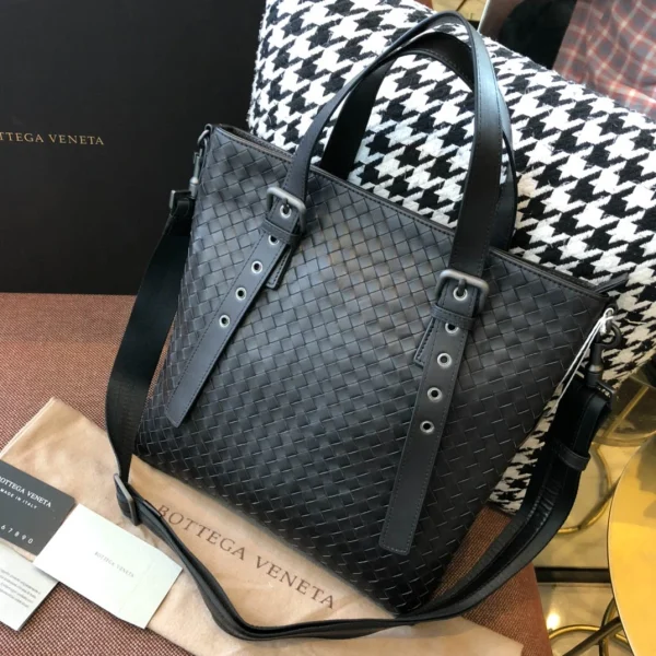BV Briefcase Size: 30cm Black - Image 9