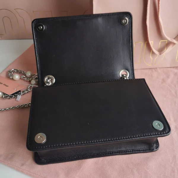 Matelasse wrinkled handbag Size: 19X13X5cm - Image 2
