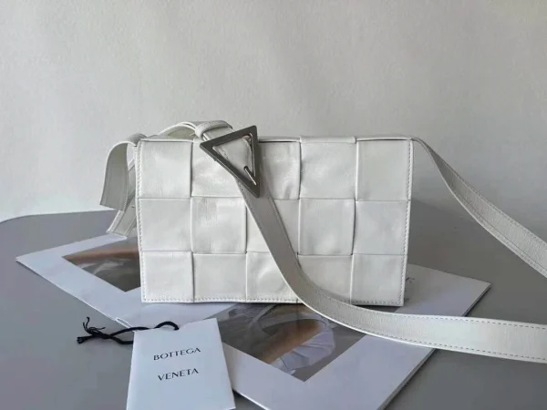 BV casseete bag Size: 23x15cm