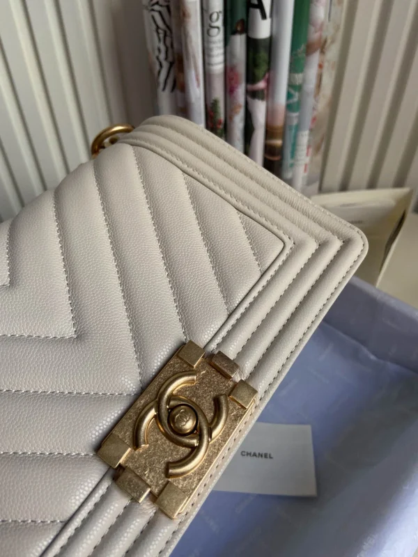 Chanel Calfskin Size:25x15x9cm - Image 6