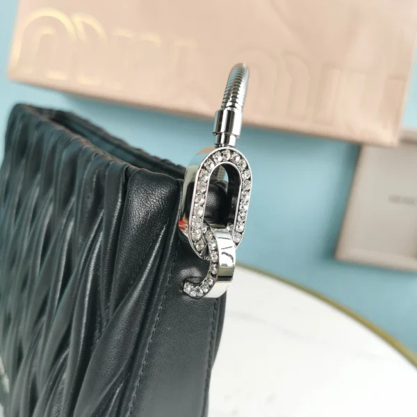Miu Miu handheld underarm bag Size：20X15X4.5cm - Image 7