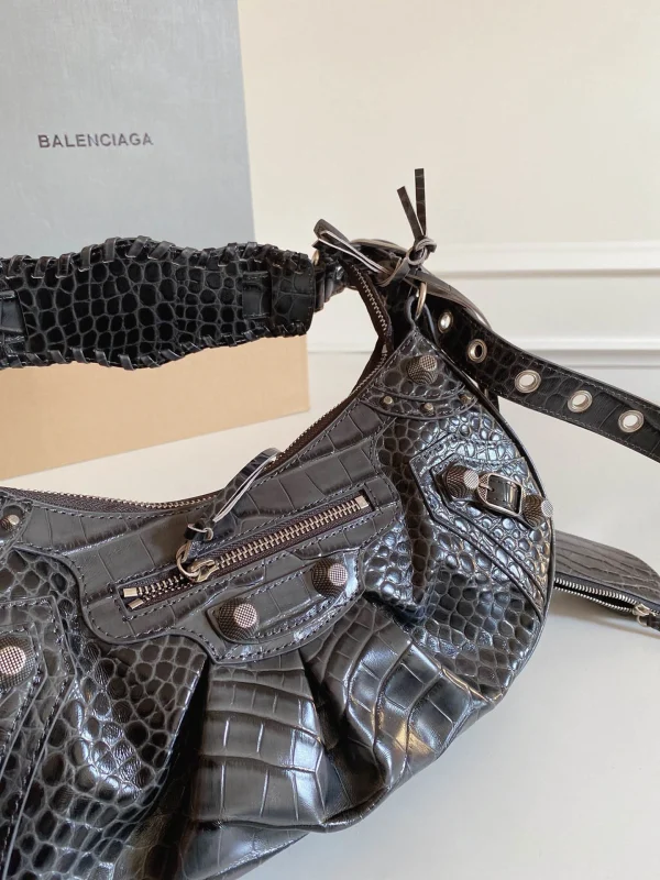 Balenciag Le Cagole Crossbody Bag Size: 33*16cm*8cm - Image 6