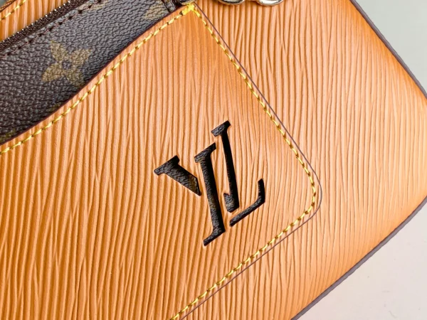 Louis Vuitton Size: 25 x 15 x 8 cm - Image 5