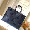 Louis Vuitton Size: 41.0 x 34.0 x 19.0 cm - Image 8