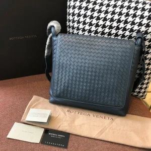 BV Briefcase Size: 32cm Blue
