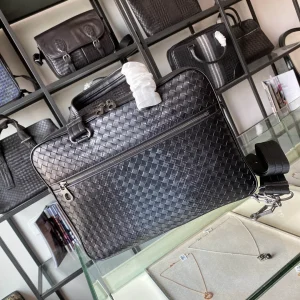 BV Briefcase Size:36cm 98028 Black