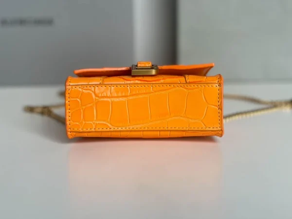 Balenciaga hourglass bag orange model: 169 size: 12104.5cm - Image 4