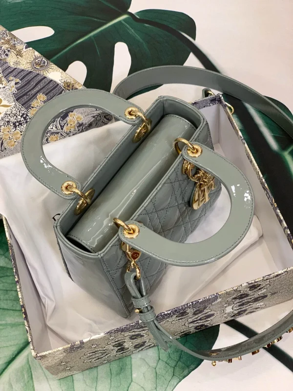 ABCDior Calf Patent Leather Rattan Tote Size: 20 x 16.5 x 8cm - Image 4