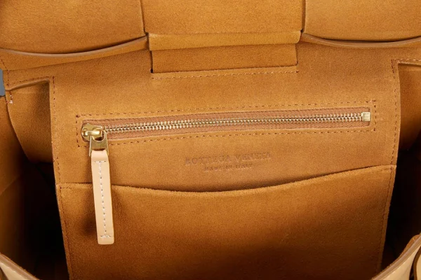 BV Bottega Veneta Arco33 Collection Bag Size: 33x21cm - Image 2