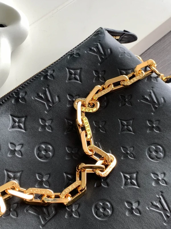 Louis Vuitton Size: 34 x 24 x 12 cm - Image 5