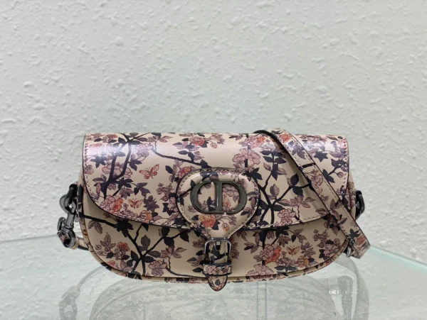 Bobby East-West bag Size 22cmx13x5 - Image 9