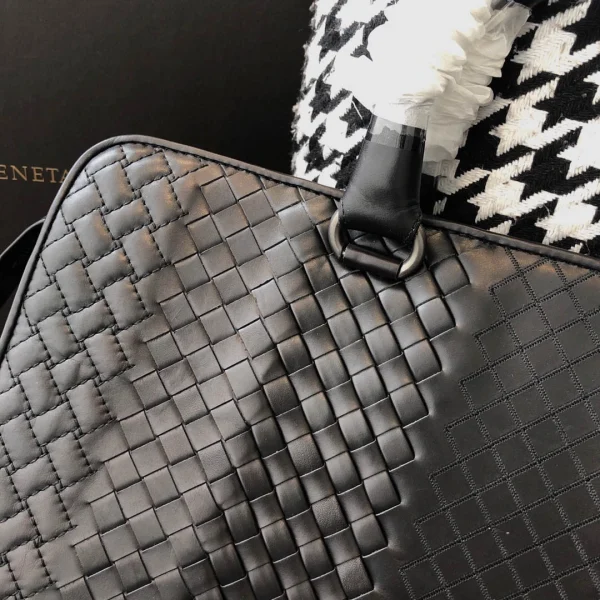 BV Briefcase Size: 39cm Black - Image 7