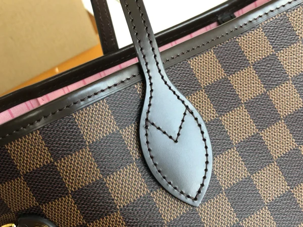 Louis Vuitton Size: 32*29*17cm - Image 6