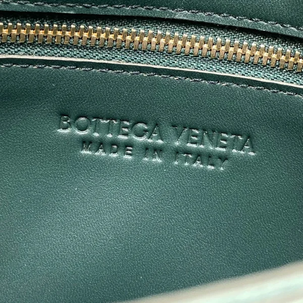 BV CASSETTE bag Size: 23x15 666870 - Image 5