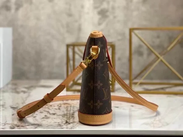 Louis Vuitton Medium Vintage Bag Series Size: 14.5*18*6.5cm - Image 9