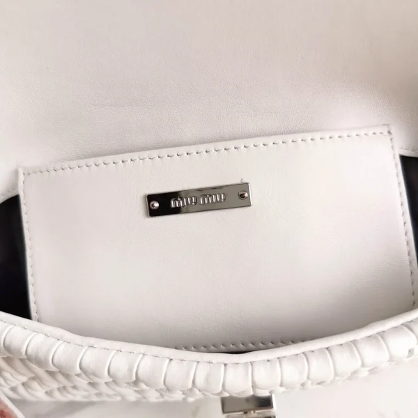Miu Miu Diamond Chain Bag size: 22.5, 4.5, 12 - Image 3