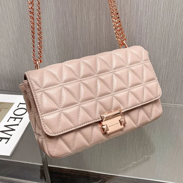 MK small fragrant style sheepskin bag chain pink Size: 25CmX16cmX8.5cm - Image 9