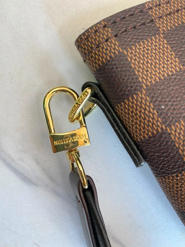 Louis Vuitton size：28X28X14cm pocket 43cm - Image 4