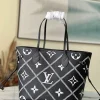 Louis Vuitton Spring Collection Size: 31 x 28 x 14 cm - Image 8