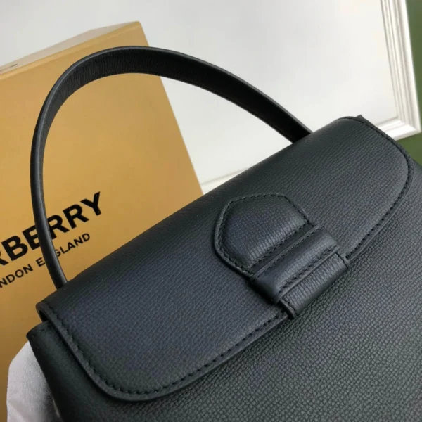 Calf leather bag Size:W25.5*H29*D10cm Code:400123 - Image 6